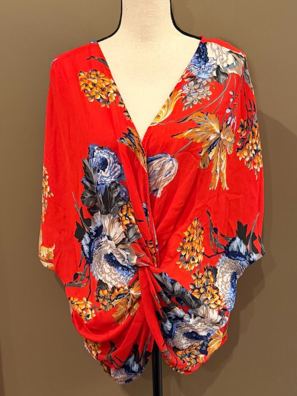 Umgee Red Floral Print Front Twist Sheer Blouse Boho Beach, Vacation,Size Large